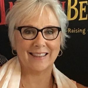 Meet your Posher, Debora